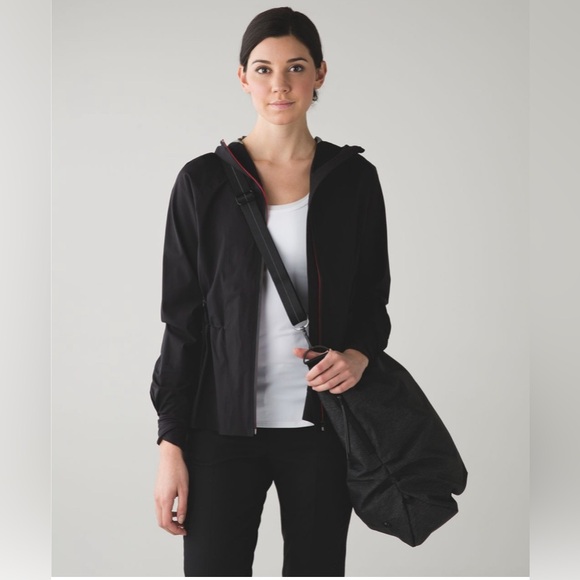 Lululemon Go-Go-Go Tote - Picture 2 of 16